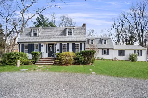 275 S Pierce Rd, East Greenwich, RI 02818