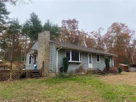 562 Plainfield Pike, Coventry, RI 02827