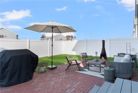Exterior - 153 Graystone St, Warwick, RI 02886 photo 9 of 10
