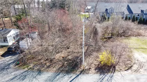 19 Standring St, Cumberland, RI 02864