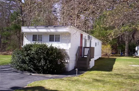 66 Linda Dr, Coventry, RI 02816