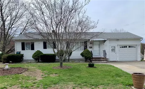 5 Ursula Rd, Smithfield, RI 02917