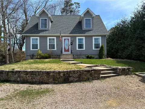 75 Ward Ave, Westerly, RI 02891
