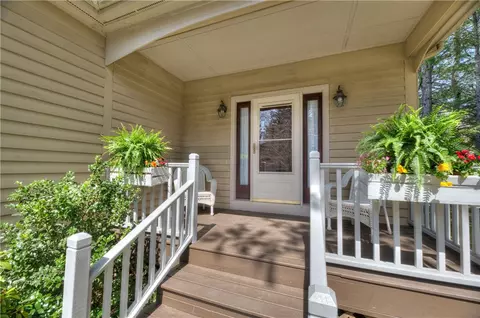 166 Pine Glen Dr #166, East Greenwich, RI 02818