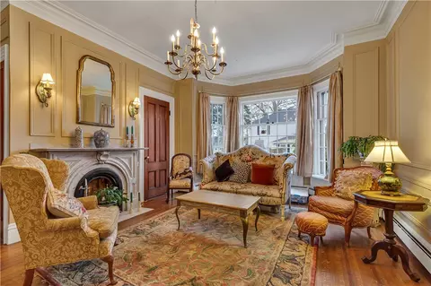 Living - 268 Prospect St, Woonsocket, RI 02895 photo 5 of 7