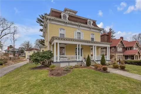 268 Prospect St, Woonsocket, RI 02895