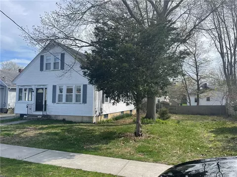 183 Fenner Ave, East Providence, RI 02915