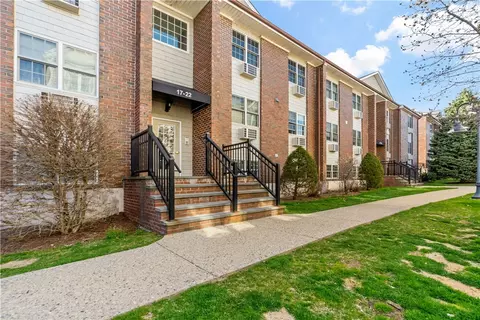669 Metacom Ave #22, Bristol, RI 02809
