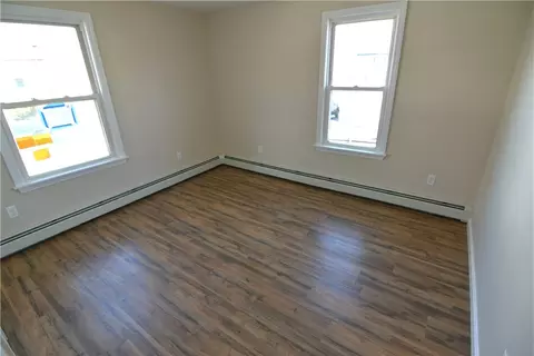 28 Loring St, Woonsocket, RI 02895 photo 10