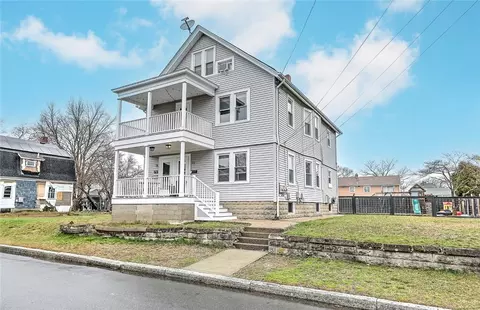 73 Washburn Avenue Ave, Rumford, RI 02916