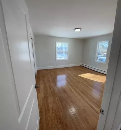 4 Overhill Rd, Warren, RI 02885 photo 7