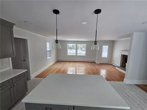 4 Overhill Rd, Warren, RI 02885 photo 6