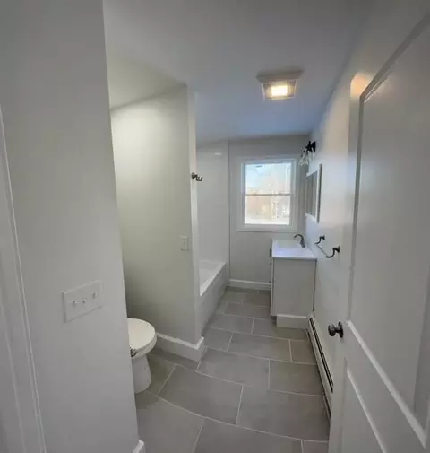 4 Overhill Rd, Warren, RI 02885 photo 14