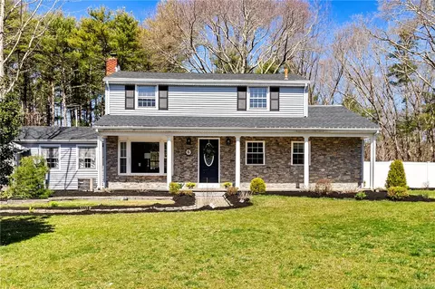 6 Birchwood Dr, Cumberland, RI 02864