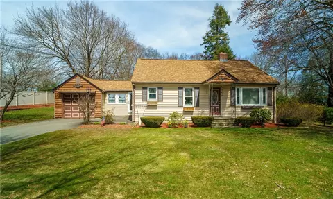 3677 Mendon Rd, Cumberland, RI 02864