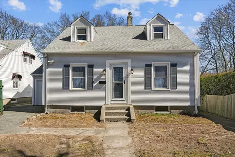 65 Roger Williams Ave, East Providence, RI 02916