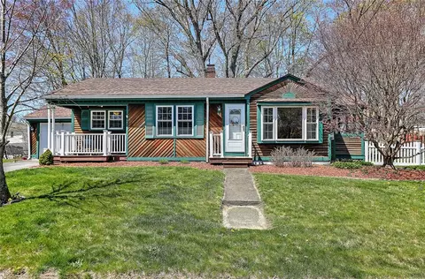 52 Lexington St, Woonsocket, RI 02895