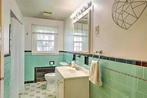 Bath - 52 Lexington St, Woonsocket, RI 02895 photo 2 of 2
