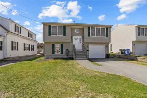 73 Clemence St, Cranston, RI 02920