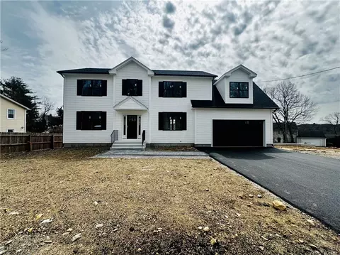 88 Priscilla Dr, Cranston, RI 02921