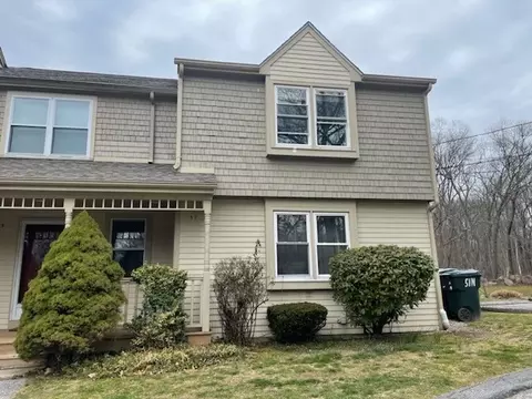 57 Niblick Cir, Coventry, RI 02816