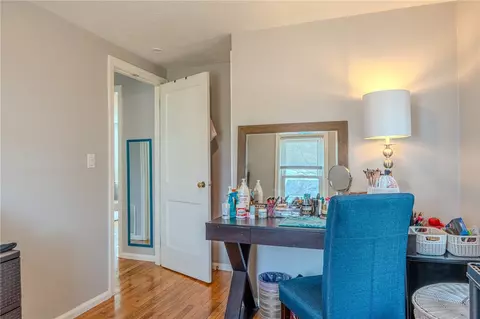 Bath - 11 Largo Rd, Warwick, RI 02886 photo 1 of 2