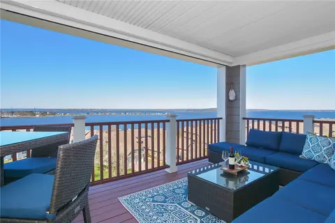 71 Starboard Dr #220, Tiverton, RI 02878