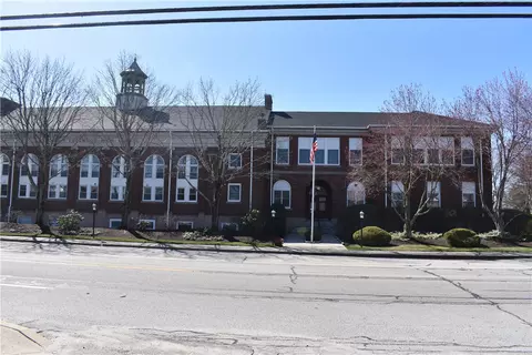 3524 W Shore Rd #222, Warwick, RI 02886