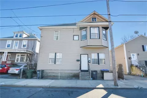 334 Admiral St, Providence, RI 02908