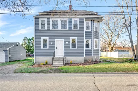 17 Stanley Ave, Barrington, RI 02806