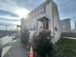 64 Curtis St, Providence, RI 02909