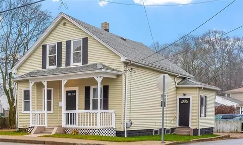 398 George Waterman Rd, Johnston, RI 02919