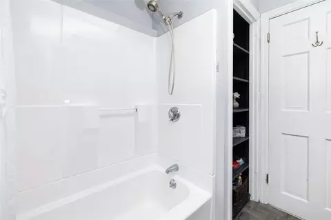 Bath - 18 Maple Root Rd, Coventry, RI 02816 photo 2 of 3