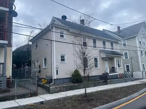 92 Sylvian St, Central Falls, RI 02863