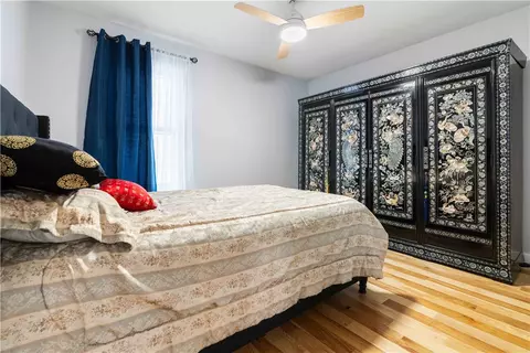 Bedroom - 823 Maple St, Fall River, MA 02720 photo 2 of 4