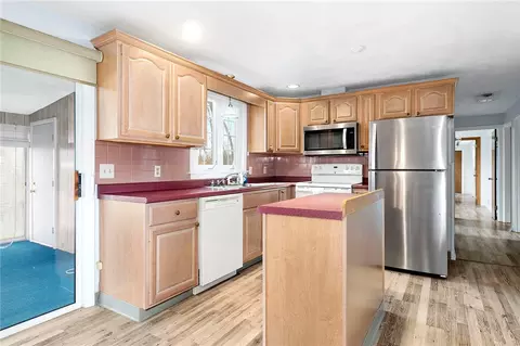 Kitchen - 18 Carant Rd, Warwick, RI 02889 photo 2 of 2