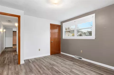Bedroom - 18 Carant Rd, Warwick, RI 02889 photo 4 of 5