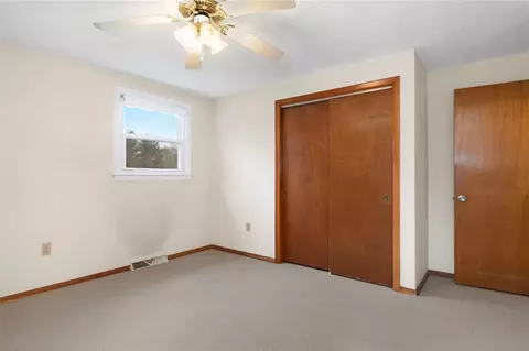 Bedroom - 18 Carant Rd, Warwick, RI 02889 photo 3 of 5
