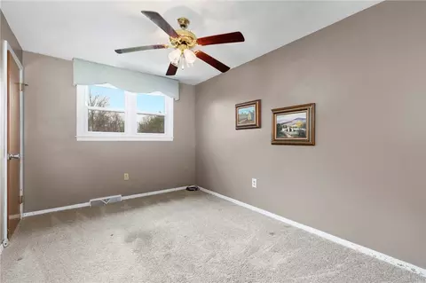 Bedroom - 18 Carant Rd, Warwick, RI 02889 photo 1 of 5