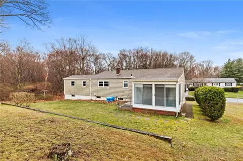 Exterior - 18 Carant Rd, Warwick, RI 02889 photo 5 of 6