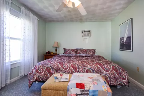 Bedroom - 12 Waterfront Dr, Warwick, RI 02889 photo 2 of 3
