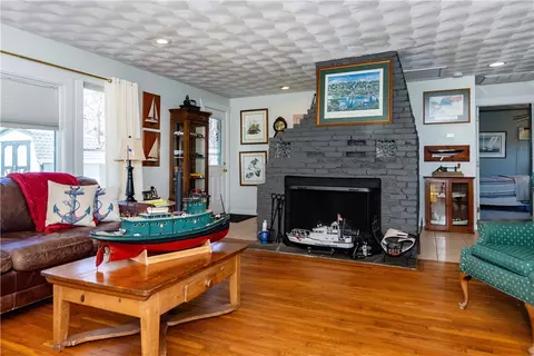 Living - 12 Waterfront Dr, Warwick, RI 02889 photo 1 of 5