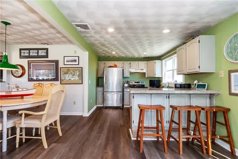 Kitchen - 12 Waterfront Dr, Warwick, RI 02889 photo 5 of 5