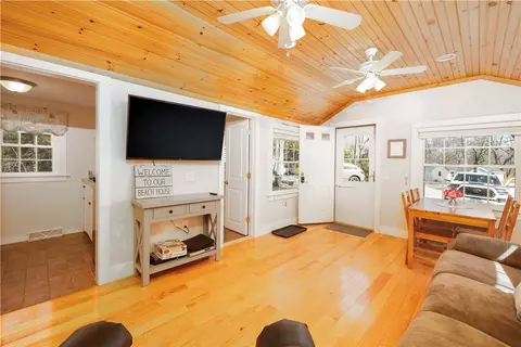 88 Old Post Rd #6, Westerly, RI 02891 photo 4