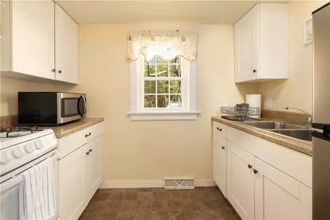 88 Old Post Rd #6, Westerly, RI 02891 photo 7