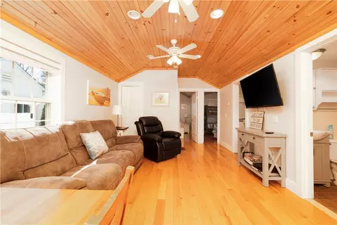 88 Old Post Rd #6, Westerly, RI 02891 photo 2