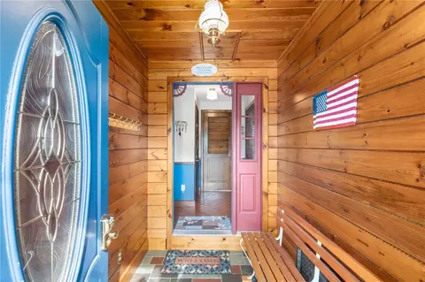 Entry Way - 59 Halsey Rd, Woonsocket, RI 02895 photo 1 of 2