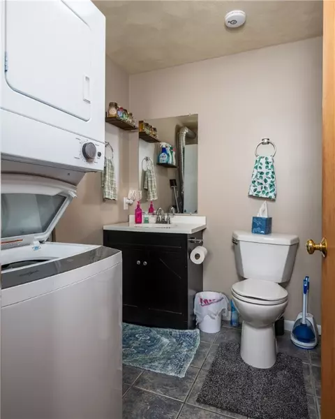 95 Reed St, Warwick, RI 02886 photo 17