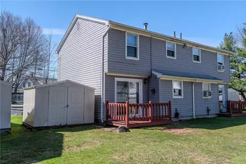 95 Reed St, Warwick, RI 02886 photo 4