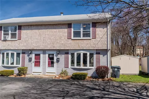 95 Reed St, Warwick, RI 02886